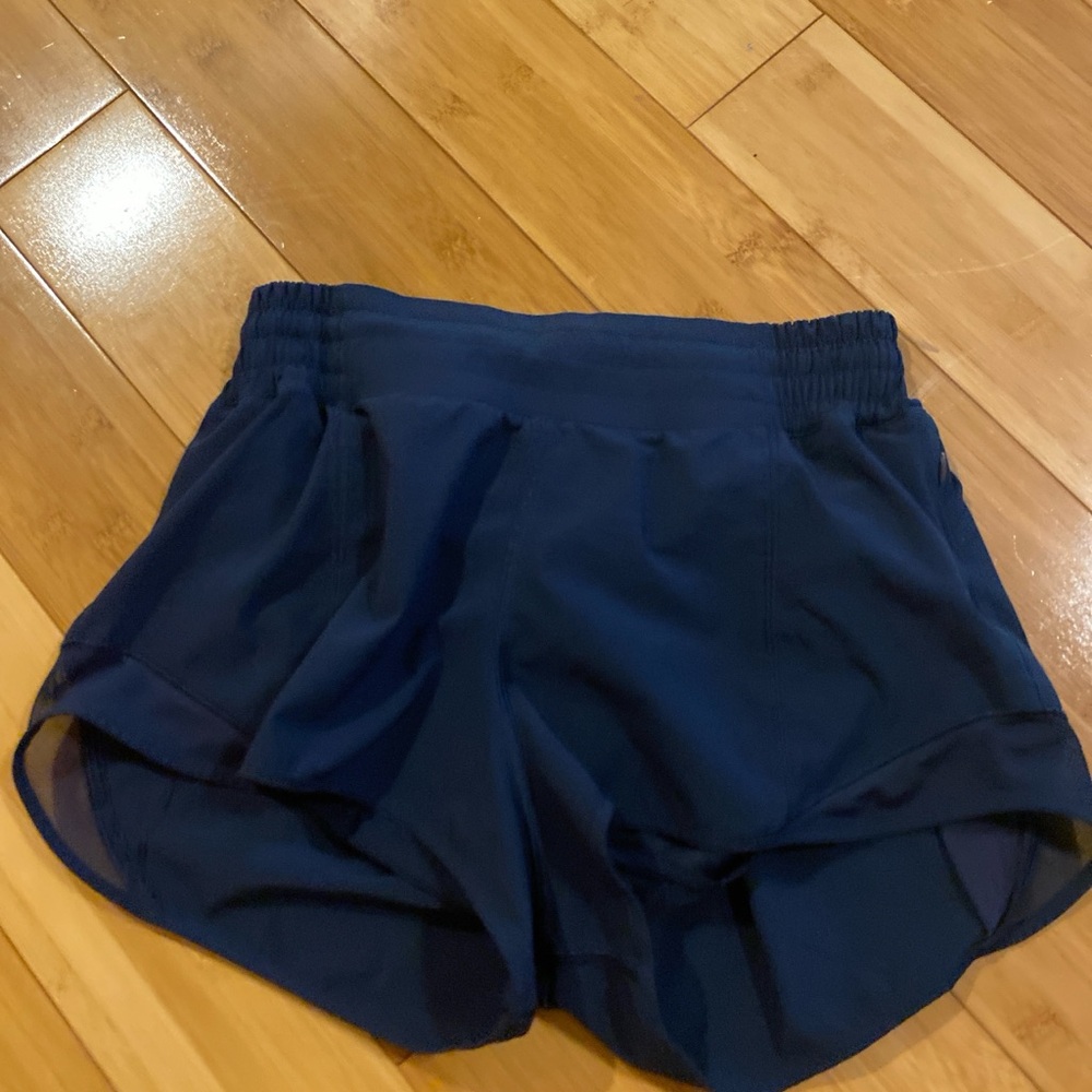 Lululemon hotty hots size 6 navy